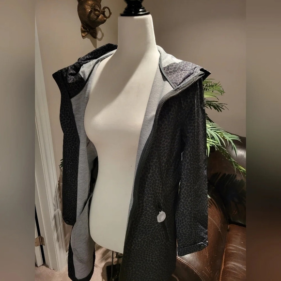 Tribal Women's Animal Print Water Repellent Raincoat with  Hood - Picture 3 of 7